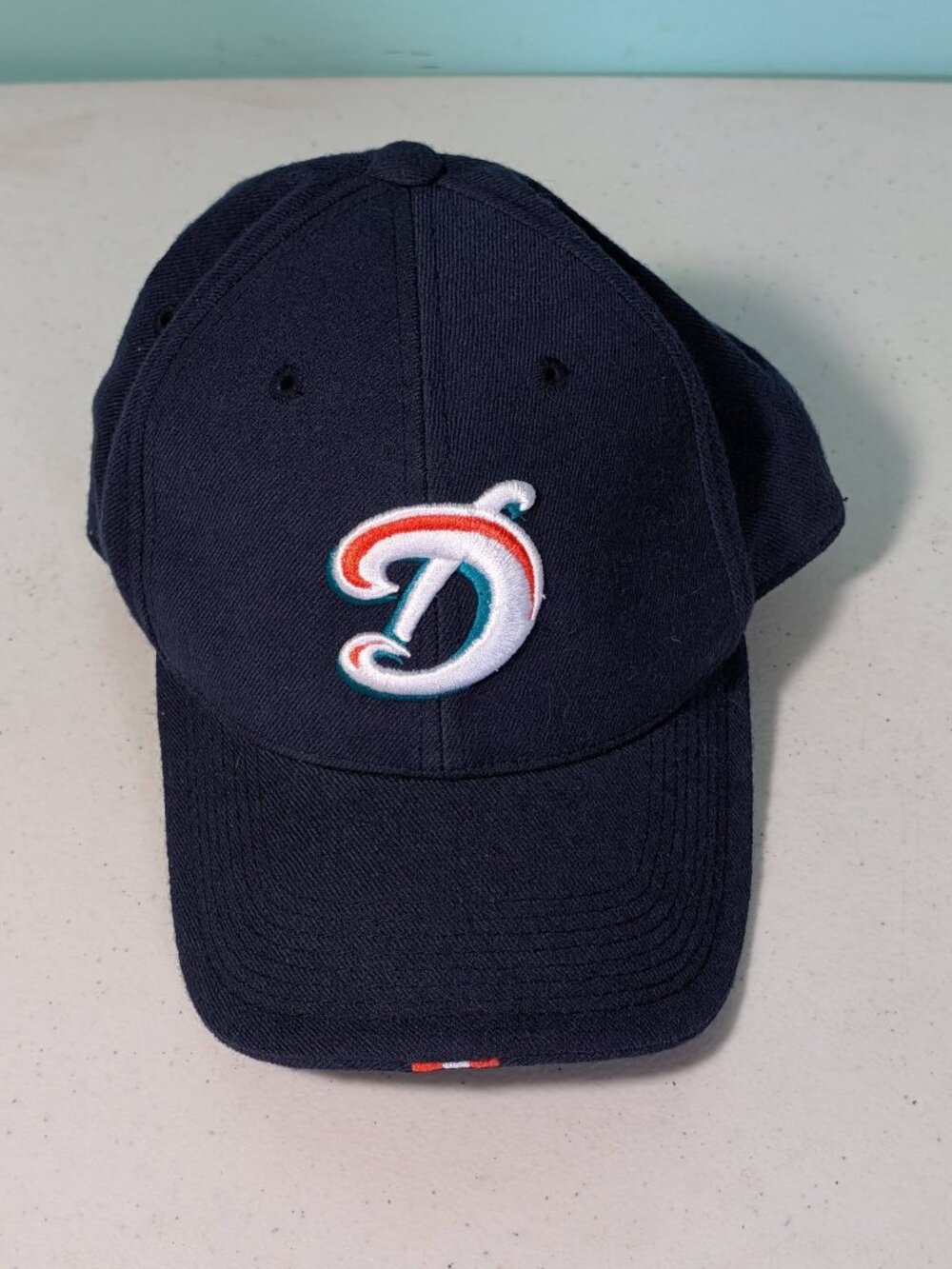 Nike Miami Dolphins NFL Fitted Embroidered Hat 100 % Wool 7 1/4 Navy Blue